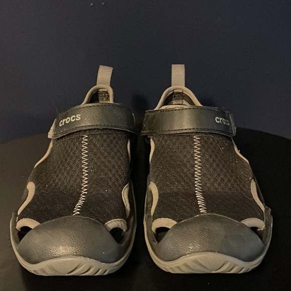 Crocs Water Shoes 7 - Picture 2 of 4